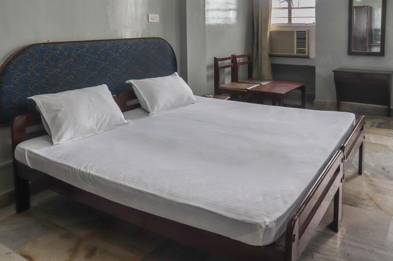 Spot On 49477 Hotel Galaxy Dimāpur Kültér fotó